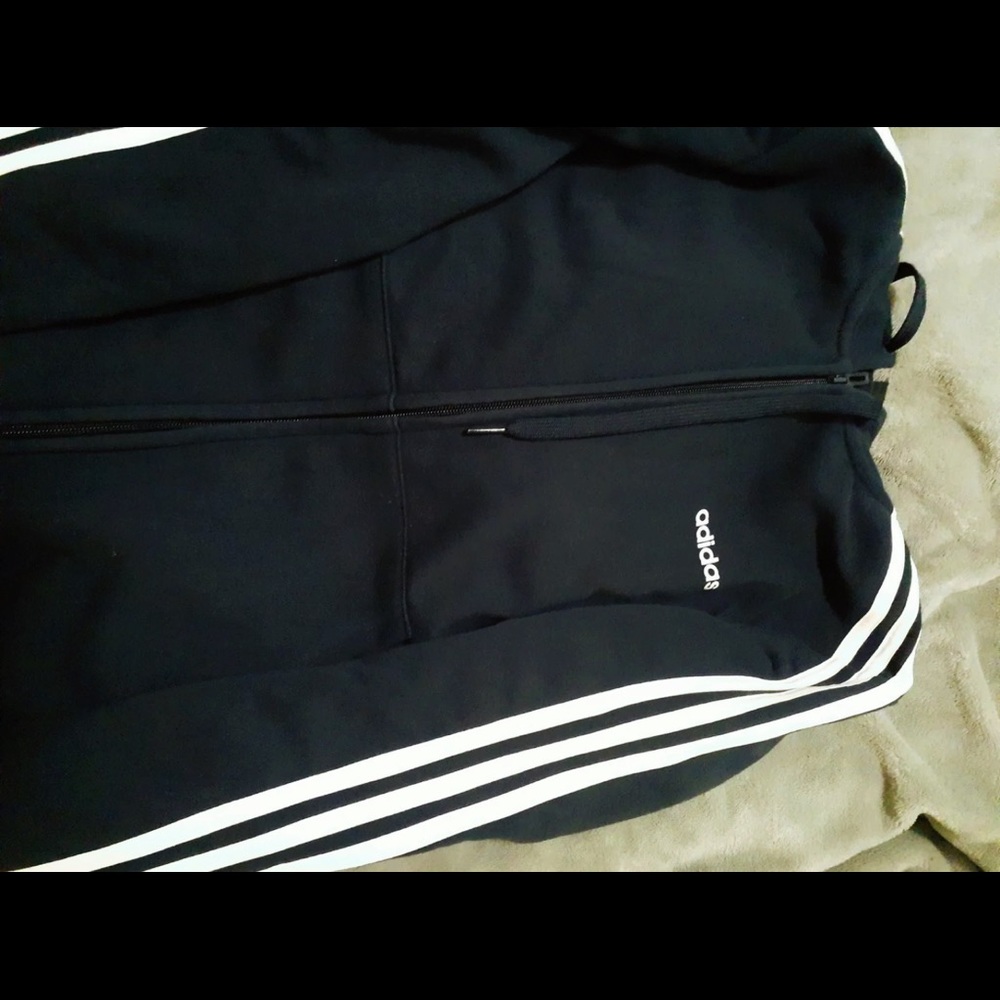 EUC ADIDAS HOODIE
